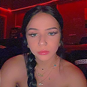 Meet your Posher, Rayna